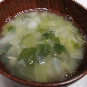 キャベツと小松菜の味噌汁